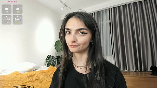 Morena Dolce online show from 4, 4, 2026