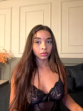 Snapshot of AnnyVega_ chatting on 8, 10, 2025 AnnyVega online show from 8, 10, 2025