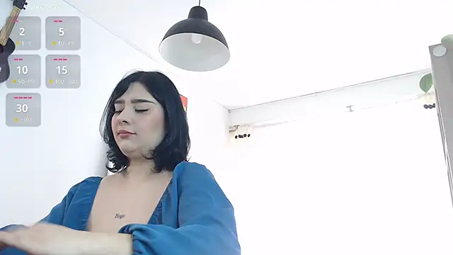 Snapshot of Annie_Villaa chatting on 9, 10, 2025 Annie Villaa online show from 9, 10, 2025