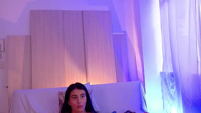 AliishaPss online show from 4, 6, 2026