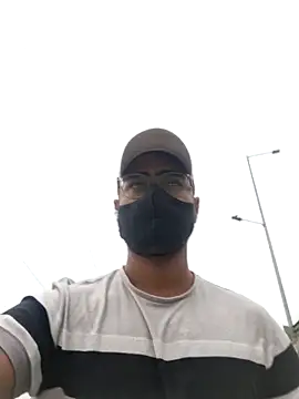 Snapshot of YoursThickDick chatting on 28, 10, 2025 YoursThickDick online show from 28, 10, 2025