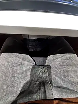 Snapshot of YoursThickDick chatting on 28, 4, 2026 YoursThickDick online show from 28, 4, 2026