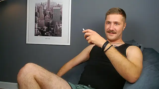 Snapshot of Mr_At_ chatting on 28, 10, 2025 Mr At online show from 28, 10, 2025