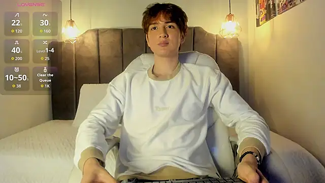 Snapshot of Oscar_and_dani chatting on 9, 10, 2025 Oscar and dani online show from 9, 10, 2025