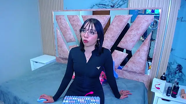 Snapshot of Niina_Sissy chatting on 18, 12, 2025 Niina Sissy online show from 18, 12, 2025