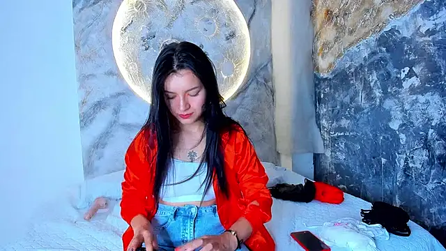 Snapshot of RoxanaBorns_ chatting on 28, 10, 2025 RoxanaBorns  online show from 28, 10, 2025