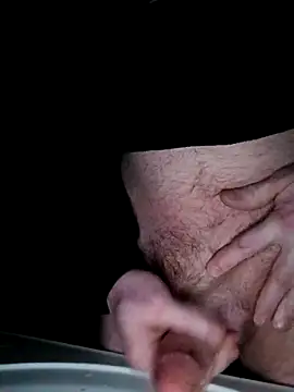 Snapshot of Lewisbbb chatting on 18, 11, 2025 Lewisbbb online show from 18, 11, 2025