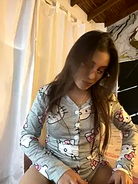 Snapshot of Harley_J_ chatting on 21, 10, 2025 Harley J online show from 21, 10, 2025