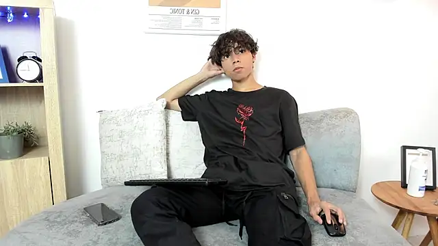 Snapshot of Honeymoon_sariel chatting on 8, 9, 2025 Honeymoon sariel online show from 8, 9, 2025