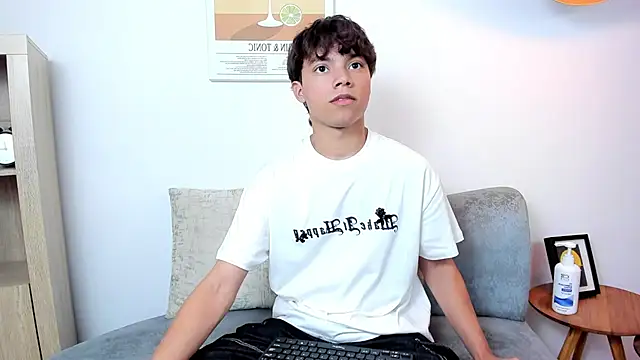 Snapshot of Honeymoon_sariel chatting on 26, 11, 2025 Honeymoon sariel online show from 26, 11, 2025