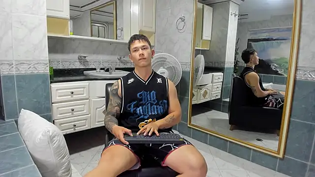 Thomas moon online show from 12, 9, 2025