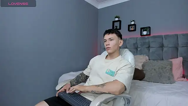 Thomas moon online show from 20, 9, 2025