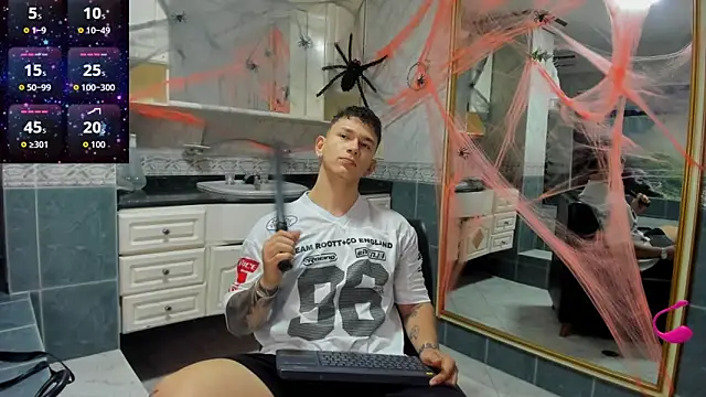 Thomas moon online show from 8, 10, 2025