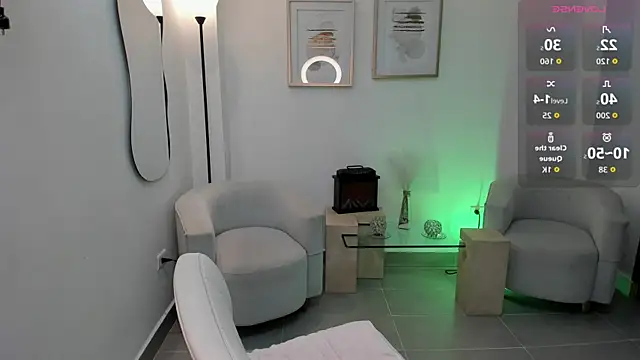 Karliie kloss  online show from 12, 9, 2025