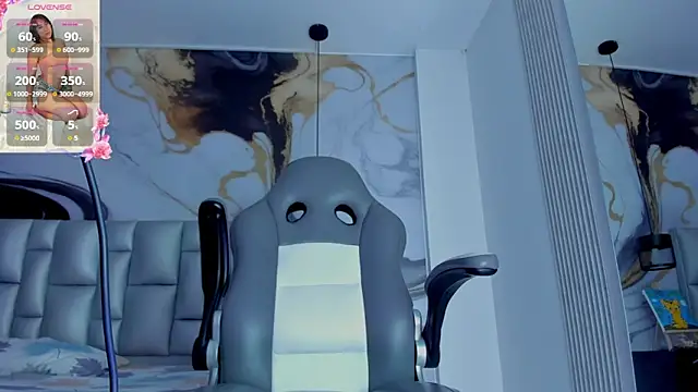 Elowen Clark online show from 15, 9, 2025