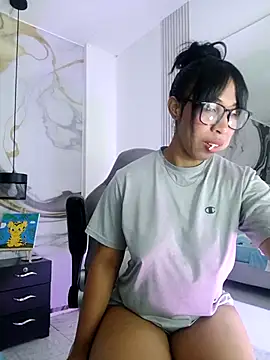 Elowen Clark online show from 30, 9, 2025