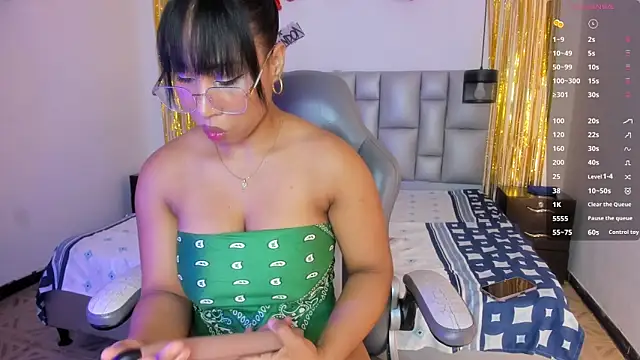 Elowen Clark online show from 13, 3, 2026