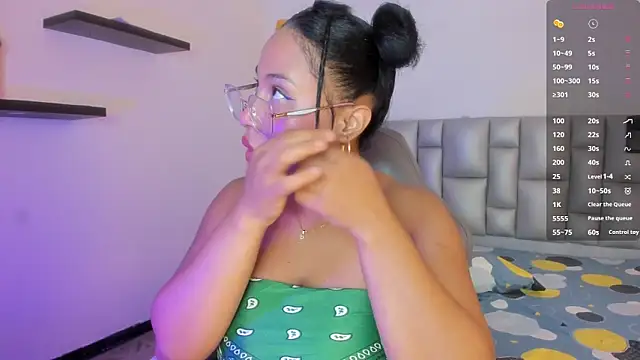 Elowen Clark online show from 16, 3, 2026