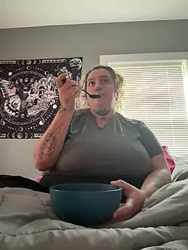 vanessraine online show from 6, 4, 2026