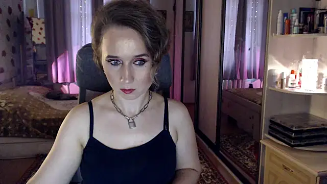 ClassyInna online show from 9, 10, 2025