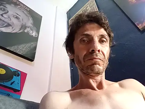 Snapshot of githot chatting on 4, 11, 2025 githot online show from 4, 11, 2025