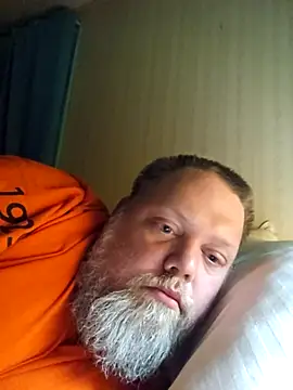 Snapshot of Snow_Cowboy chatting on 19, 12, 2025 Snow Cowboy online show from 19, 12, 2025