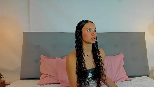 Snapshot of Luna_Claire chatting on 24, 9, 2025 Luna Claire online show from 24, 9, 2025