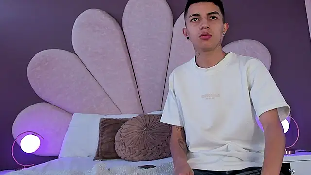 Snapshot of NickandAbby_ chatting on 2, 12, 2025 NickandAbby online show from 2, 12, 2025