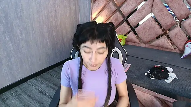 Snapshot of Babyyrasta666 chatting on 17, 10, 2025 Babyyrasta666 online show from 17, 10, 2025