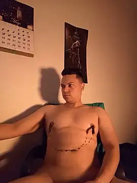 Snapshot of rayolexxx chatting on 20, 5, 2026 rayolexxx online show from 20, 5, 2026