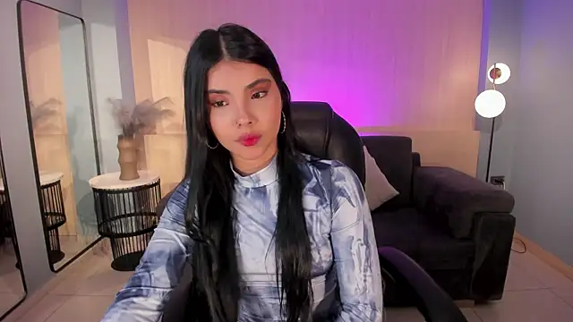 Snapshot of MiaLaurence chatting on 25, 10, 2025 MiaLaurence online show from 25, 10, 2025