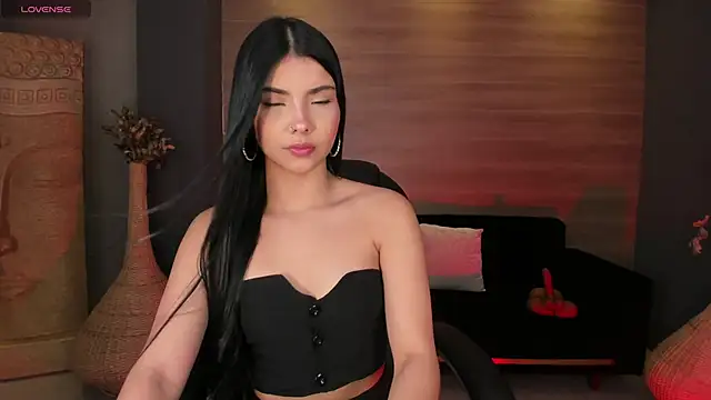 MiaLaurence online show from 21, 2, 2026