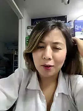 Sophie del Castillo online show from 31, 10, 2025