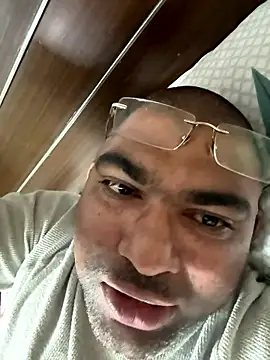 Snapshot of TELUGU-HYDDICK4u chatting on 12, 1, 2026 TELUGU-HYDDICK4u online show from 12, 1, 2026