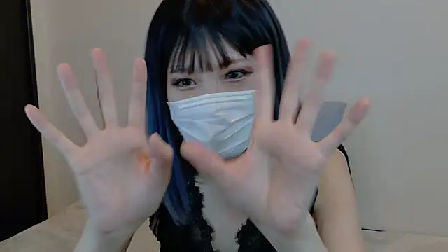 sarina at online show from 18, 11, 2025