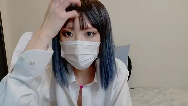 Snapshot of sarina_at chatting on 6, 5, 2026 sarina at online show from 6, 5, 2026