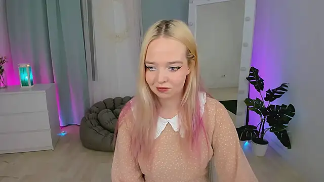 BellaMontgomery online show from 6, 2, 2026