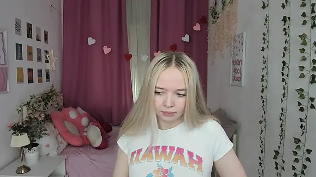 BellaMontgomery online show from 28, 5, 2026