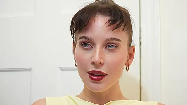 Snapshot of ellaa91 chatting on 3, 11, 2025 ellaa91 online show from 3, 11, 2025