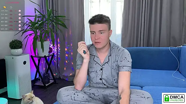 Snapshot of holy_eggs_02 chatting on 17, 9, 2025 holy eggs 02 online show from 17, 9, 2025