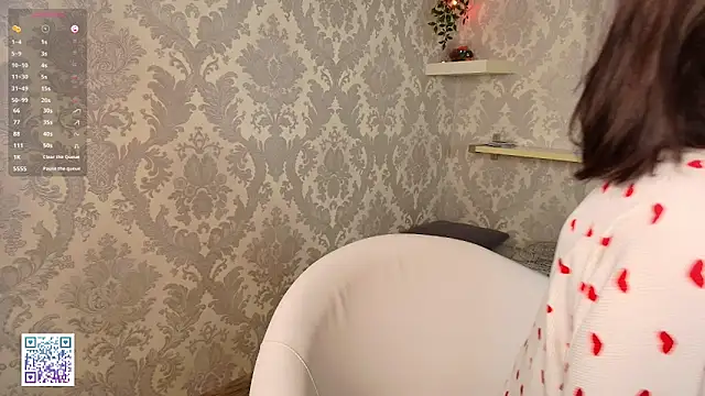 Snapshot of Fire_katie chatting on 2, 10, 2025 Fire katie online show from 2, 10, 2025