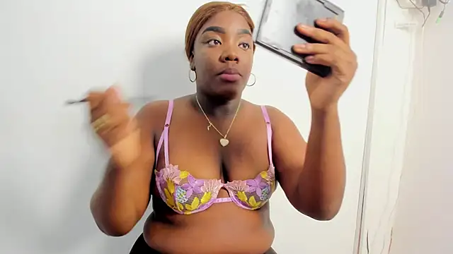 TANISHA HILL online show from 20, 9, 2025