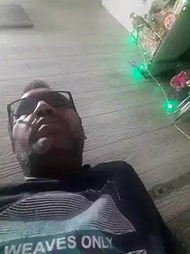 Hot-boy077 online show from 27, 10, 2025