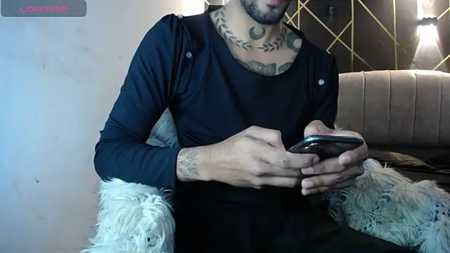 Snapshot of LickMyInk chatting on 9, 1, 2026 LickMyInk online show from 9, 1, 2026