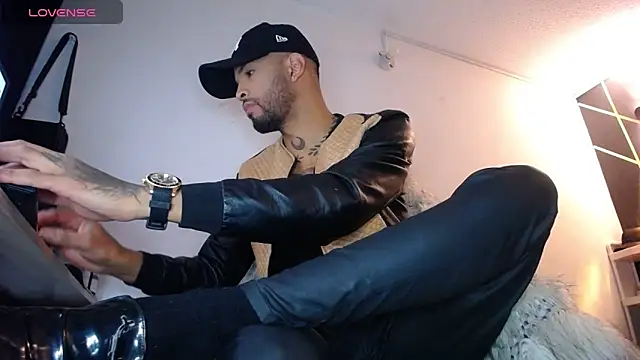 Snapshot of LickMyInk chatting on 17, 1, 2026 LickMyInk online show from 17, 1, 2026