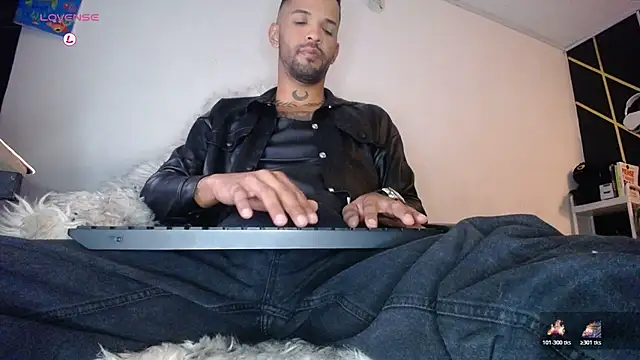 Snapshot of LickMyInk chatting on 7, 2, 2026 LickMyInk online show from 7, 2, 2026