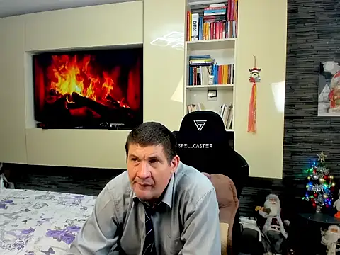 SpartacusDaddy48 online show from 14, 2, 2026