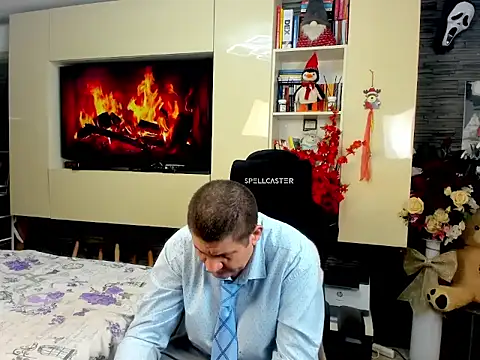 SpartacusDaddy48 online show from 11, 3, 2026