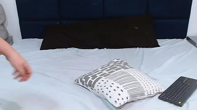 Abby-campbel online show from 11, 11, 2025