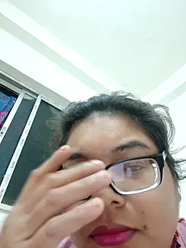 Elie couple143 online show from 2, 12, 2025